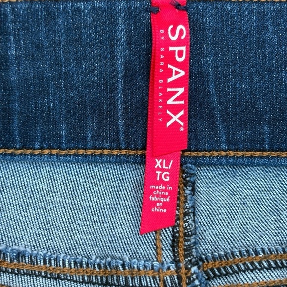 Spanx Pull On Skinny Jeans Size XL Tall Dark Wash Distressed Stretch - Picture 3 of 6